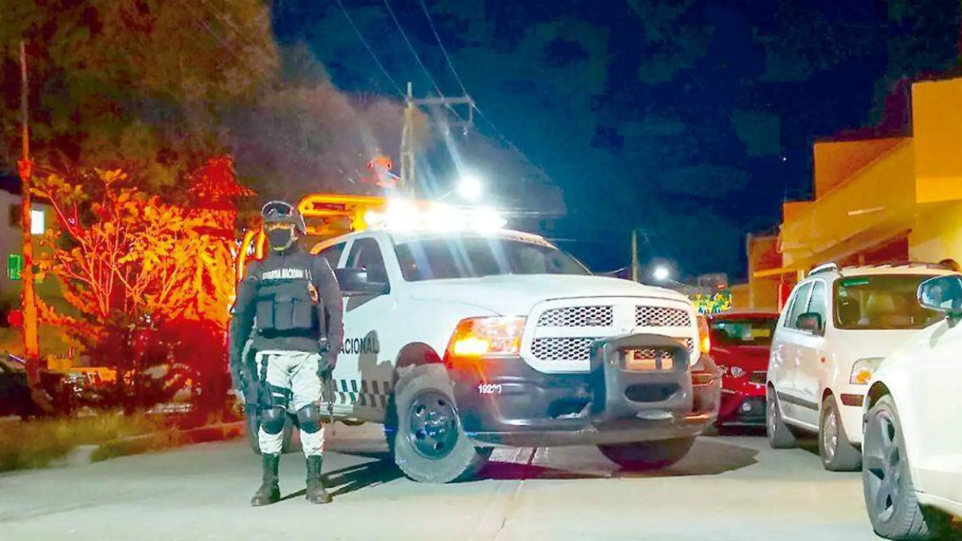 Elemento de la Guardia Nacional resguarda una zona de conflicto en Fresnillo, Zacatecas